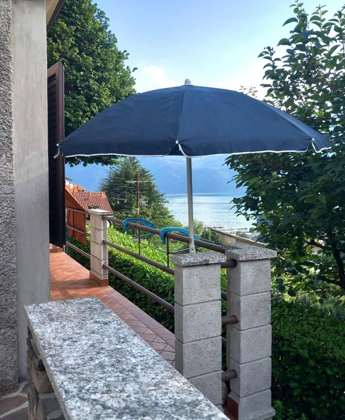 Lake And Guzzi View - Holiday Home Mandello del Lario Exterior photo
